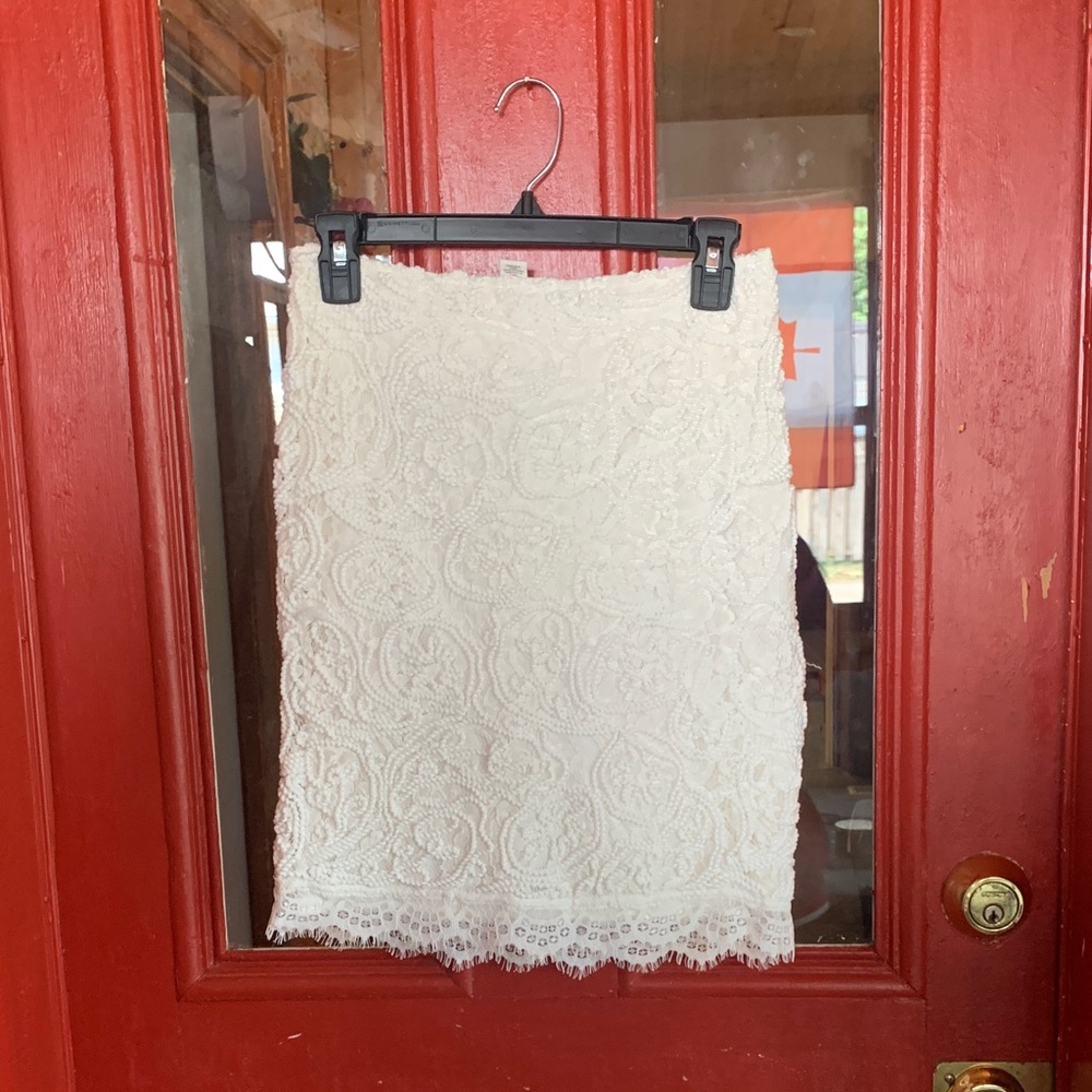 Forever 21 Cream Lace Mini Skirt
